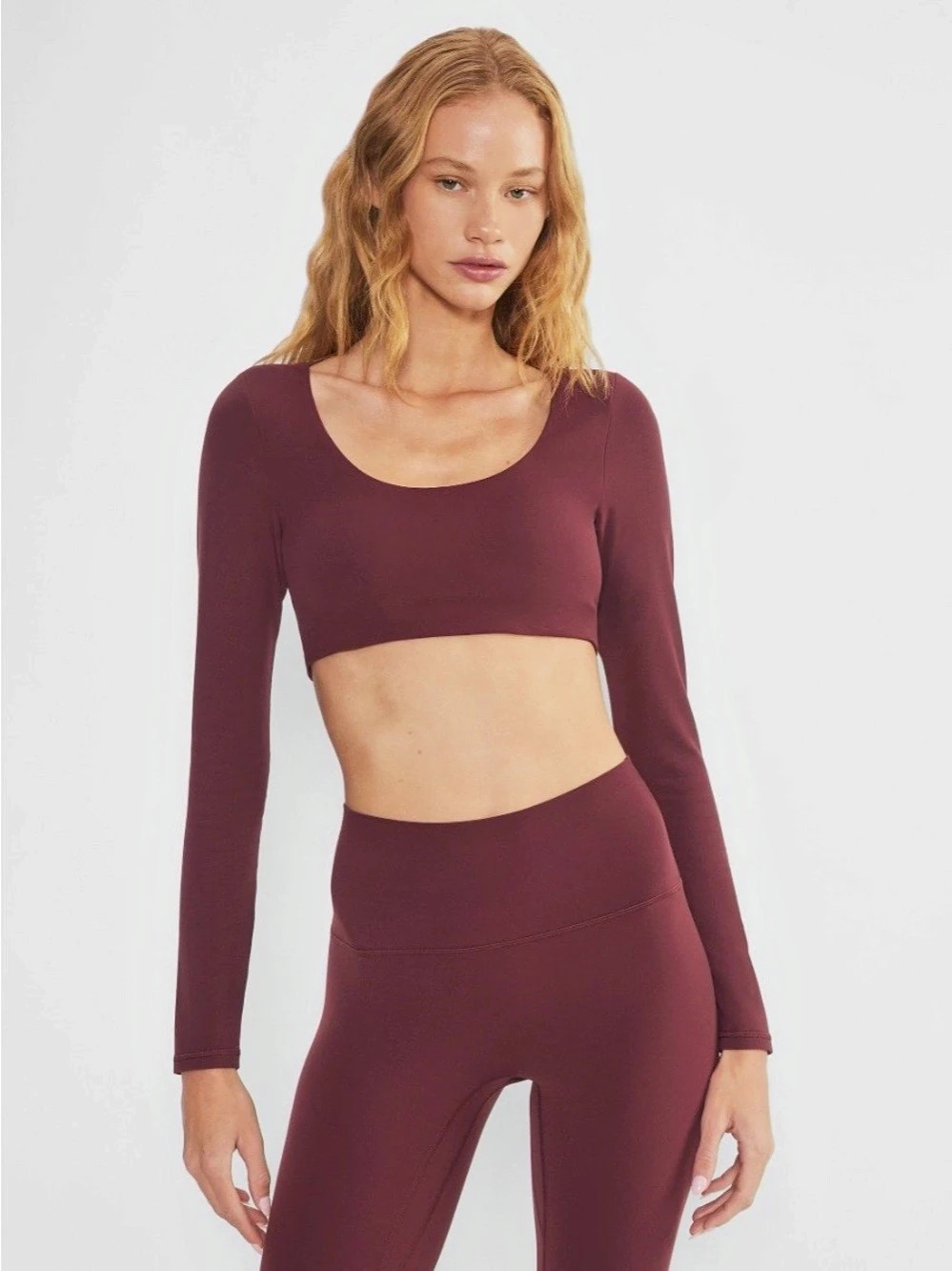 Aritzia Golden Butter Backbend Longsleeve Sports Bra in Sumac Burgundy